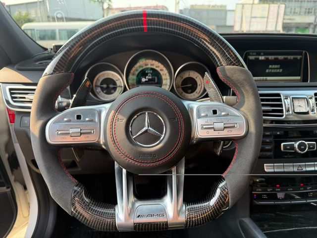 M-BENZ賓士 E300  第7張相片