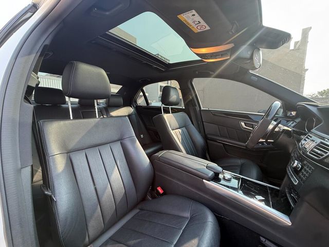 M-BENZ賓士 E300  第10張相片