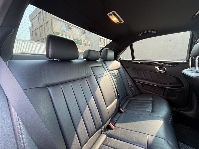 M-BENZ賓士 E300  第11張相片