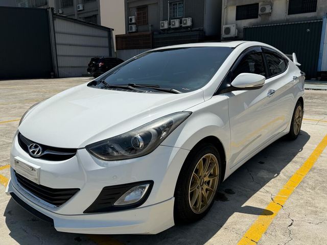 HYUNDAI現代 ELANTRA  第1張相片