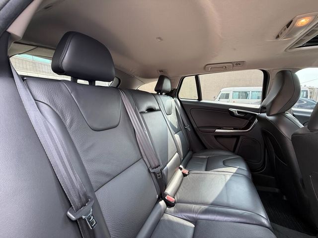 VOLVO富豪 V60  第7張相片