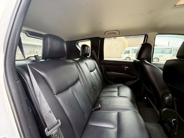 NISSAN日產 LIVINA  第6張相片