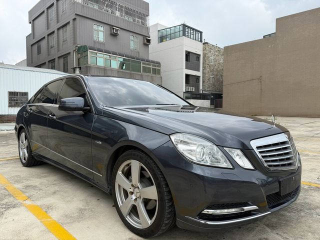 M-BENZ賓士 E200  第2張相片