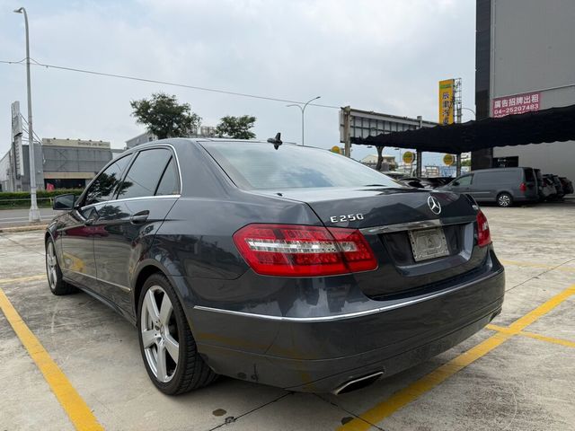 M-BENZ賓士 E200  第4張相片