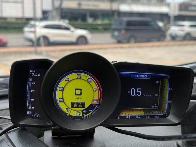 LUXGEN納智捷 U6 TURBO  第11張相片