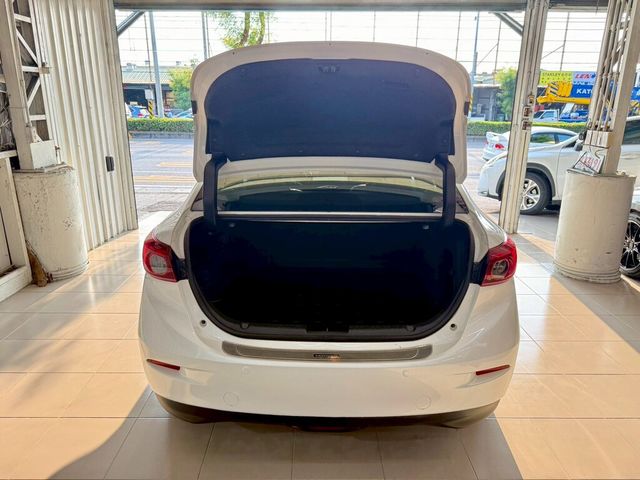 MAZDA馬自達 MAZDA 3  第9張相片