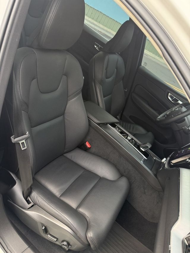 VOLVO富豪 XC60  第13張相片