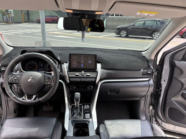 MITSUBISHI三菱 ECLIPSE  第7張相片