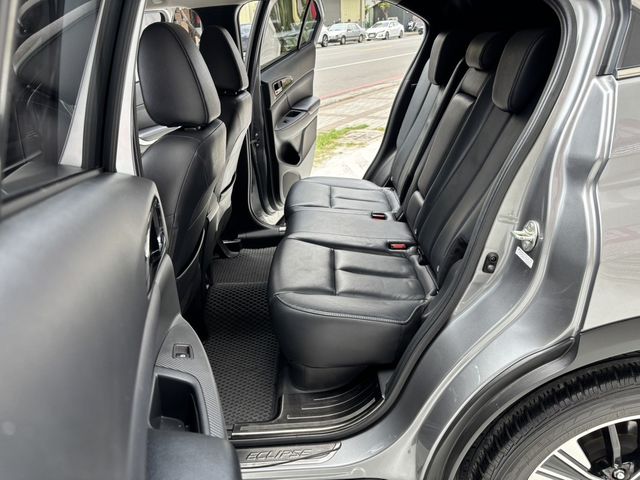 MITSUBISHI三菱 ECLIPSE  第16張相片