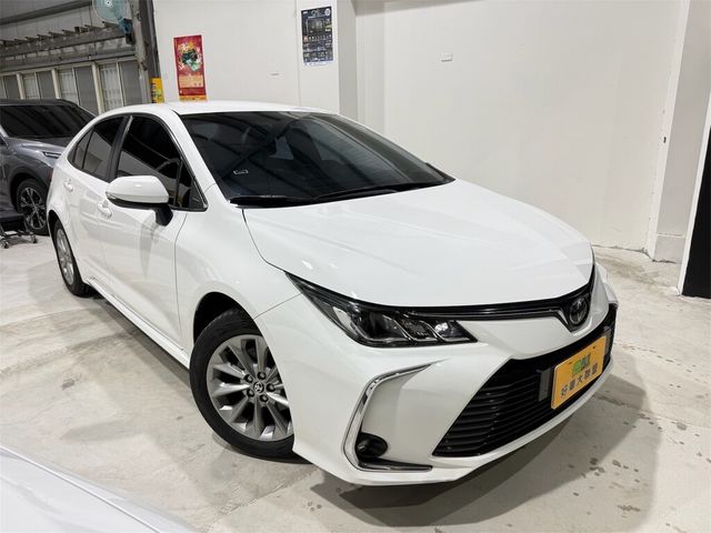 TOYOTA豐田 ALTIS  第1張相片