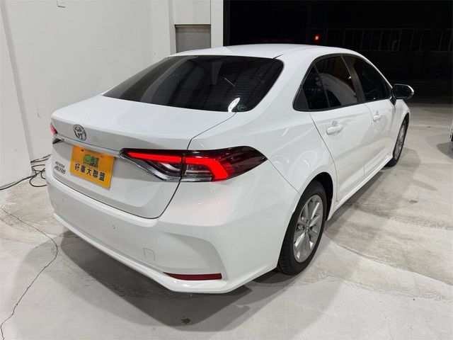 TOYOTA豐田 ALTIS  第2張相片