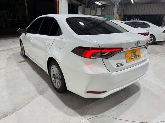 TOYOTA豐田 ALTIS  第7張相片