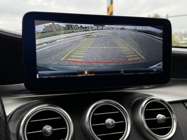 M-BENZ賓士 C300  第6張相片