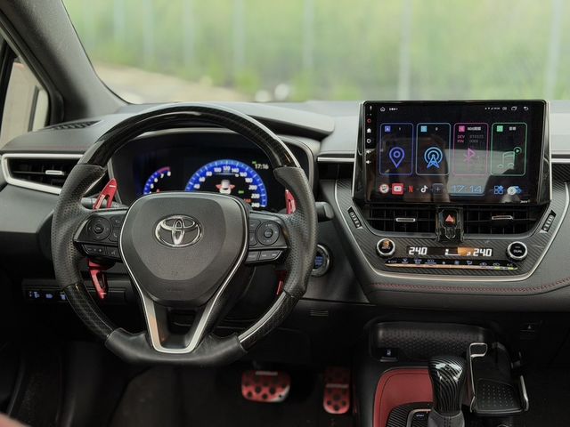 TOYOTA豐田 AURIS  第3張相片