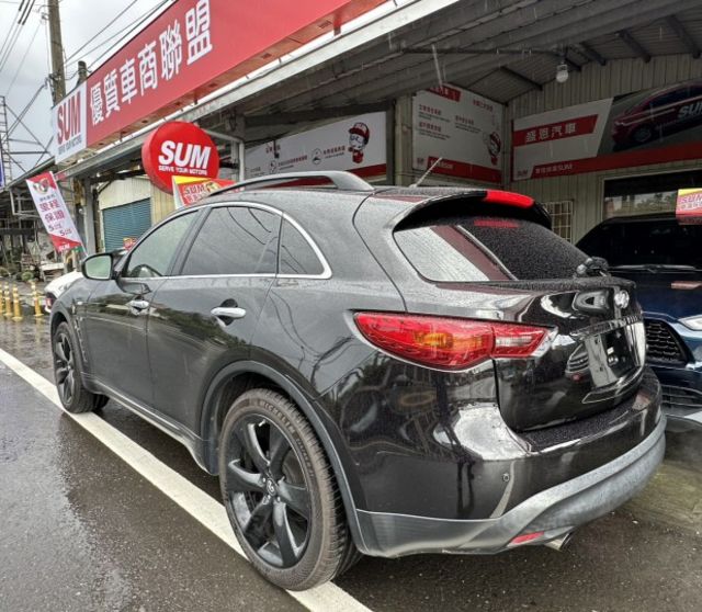 車輛配備:1.座椅通風加熱 2.TCS防滑 3.方向盤快撥 4.換檔撥片 5.定速系統  第2張相片