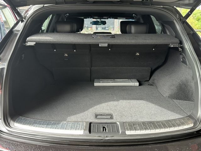 車輛配備:1.座椅通風加熱 2.TCS防滑 3.方向盤快撥 4.換檔撥片 5.定速系統  第8張相片