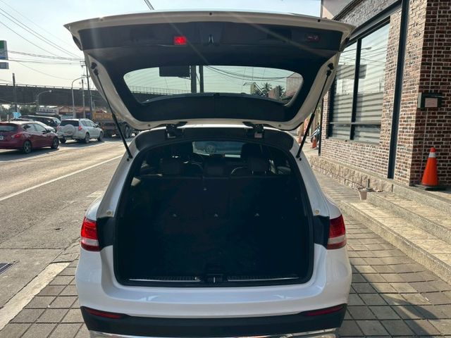 ★盲點★電動尾門★LED自動頭燈★倒車顯影★還有更多等您來解鎖★  第18張相片