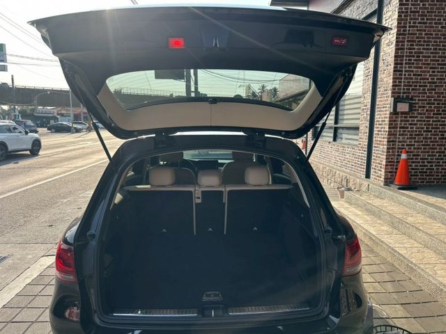 ★盲點★電動尾門★LED自動頭燈★質感內裝煥然一新★~有了全盛恩 何必買新車~  第17張相片