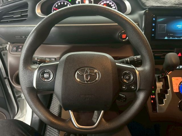 ★蜂鳴式倒車輔助★環景影像系統★防鎖死煞車★兒童安全鎖★還有更多喔.......  第3張相片