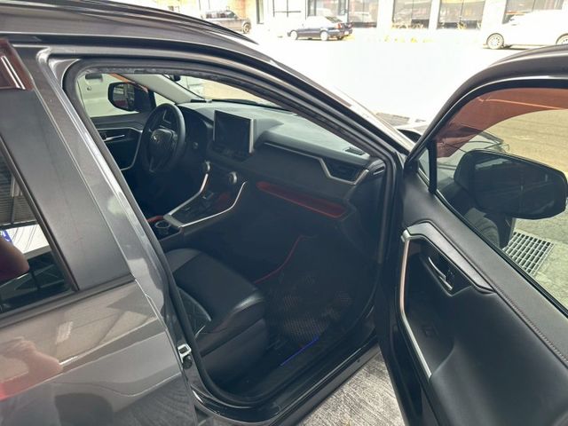 ★一台讓你出去玩不用怕耗油的車★低重心設計，減少晃動感★  第7張相片