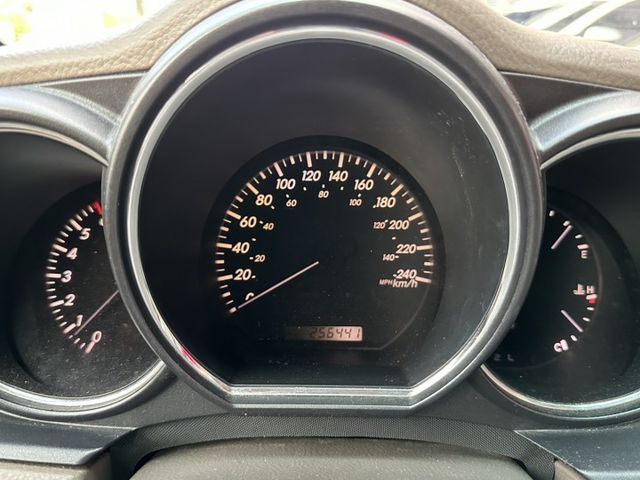 車輛配備:1.定速系統 2.全景天窗 3.大燈調節 4.雙區恆溫空調  5.電動座椅  第8張相片
