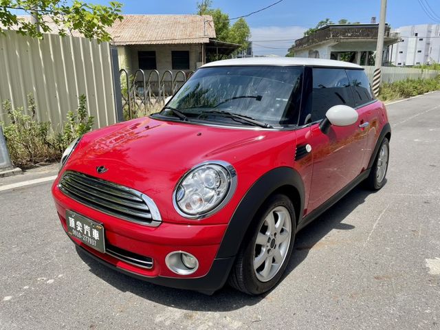 經典Mini  車內車外都漂亮  第5張相片