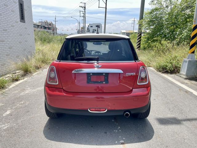 經典Mini  車內車外都漂亮  第9張相片