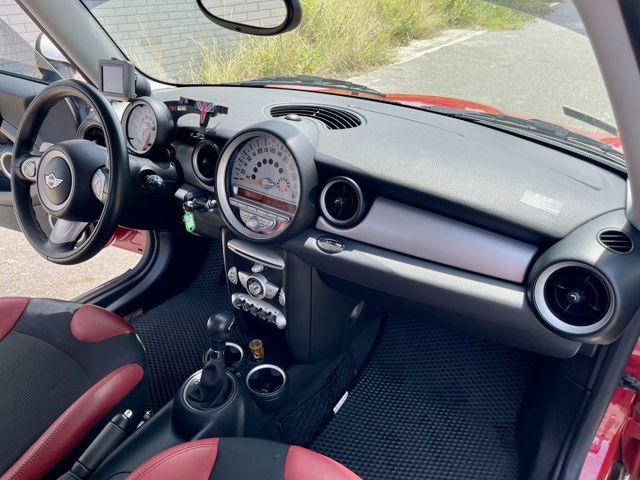 經典Mini  車內車外都漂亮  第14張相片