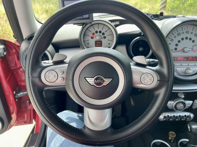 經典Mini  車內車外都漂亮  第18張相片