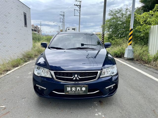 I-key、天窗、抬頭顯示、9顆安全氣囊  第3張相片