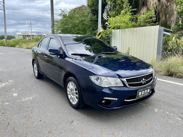 I-key、天窗、抬頭顯示、9顆安全氣囊  第4張相片