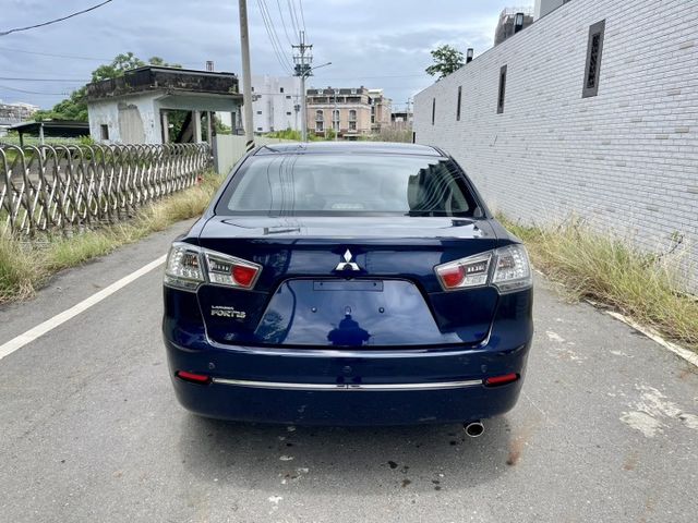 I-key、天窗、抬頭顯示、9顆安全氣囊  第6張相片