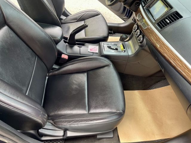 I-key、天窗、抬頭顯示、9顆安全氣囊  第12張相片