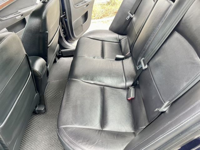 I-key、天窗、抬頭顯示、9顆安全氣囊  第13張相片