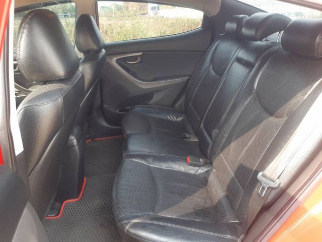 六速手自排  1.8L直四汽油引擎  第15張相片