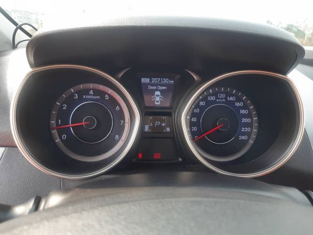 六速手自排  1.8L直四汽油引擎  第17張相片