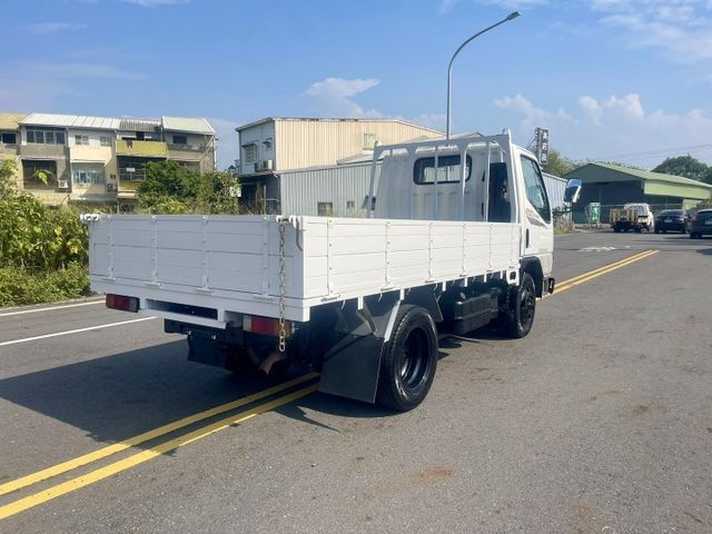 6輪貨車  耐操又好開  第4張相片