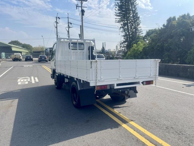 6輪貨車  耐操又好開  第6張相片