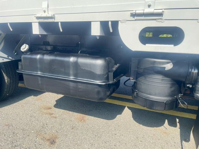 6輪貨車  耐操又好開  第14張相片