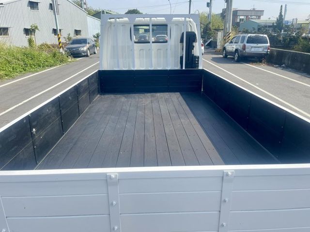 6輪貨車  耐操又好開  第15張相片