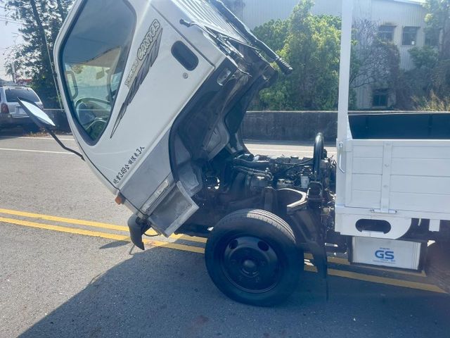 6輪貨車  耐操又好開  第16張相片