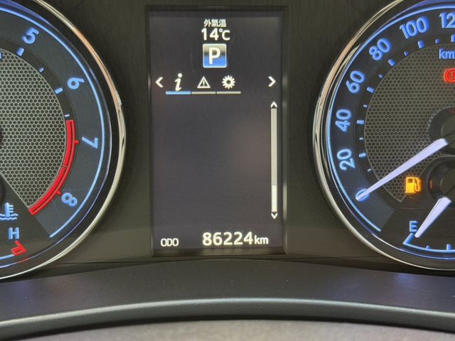 只跑8.6萬公里、里程保證、Keyless、恆溫空調、定速  第14張相片