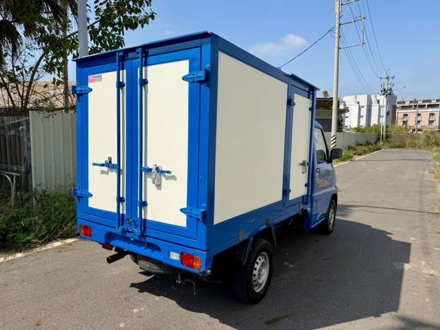 原漆原鈑件  里程保證  只跑12萬  第4張相片