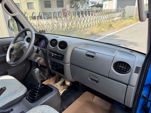 原漆原鈑件  里程保證  只跑12萬  第9張相片