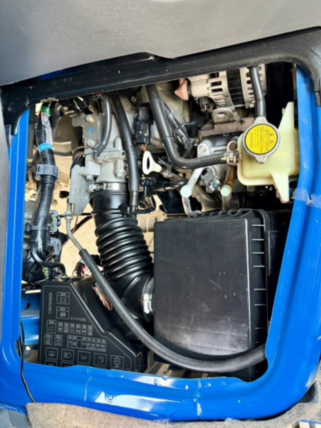 原漆原鈑件  里程保證  只跑12萬  第12張相片