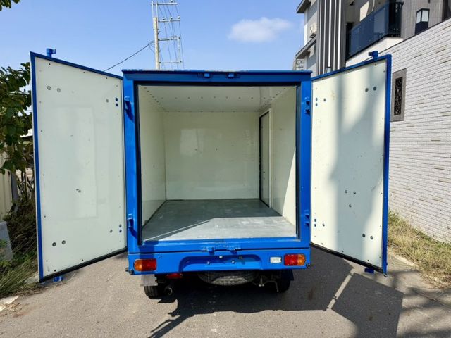 原漆原鈑件  里程保證  只跑12萬  第14張相片