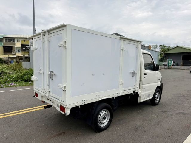 車廂左右對開門  全車原鈑件  輪胎剛換新  生財好夥伴  第4張相片