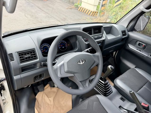 車廂左右對開門  全車原鈑件  輪胎剛換新  生財好夥伴  第8張相片