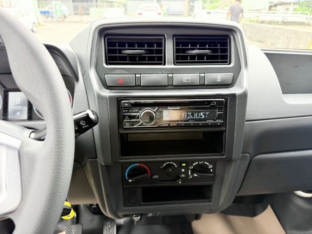 車廂左右對開門  全車原鈑件  輪胎剛換新  生財好夥伴  第12張相片