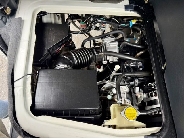 車廂左右對開門  全車原鈑件  輪胎剛換新  生財好夥伴  第13張相片